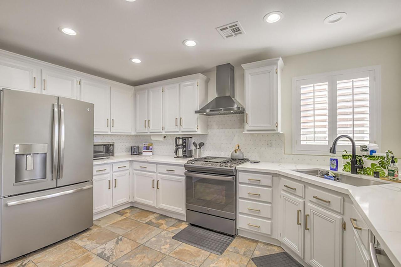 Buddha Gem, Central 6 Bed Room Luxury Home With Pool Hot Tub Game Room And Much More Las Vegas Exteriör bild