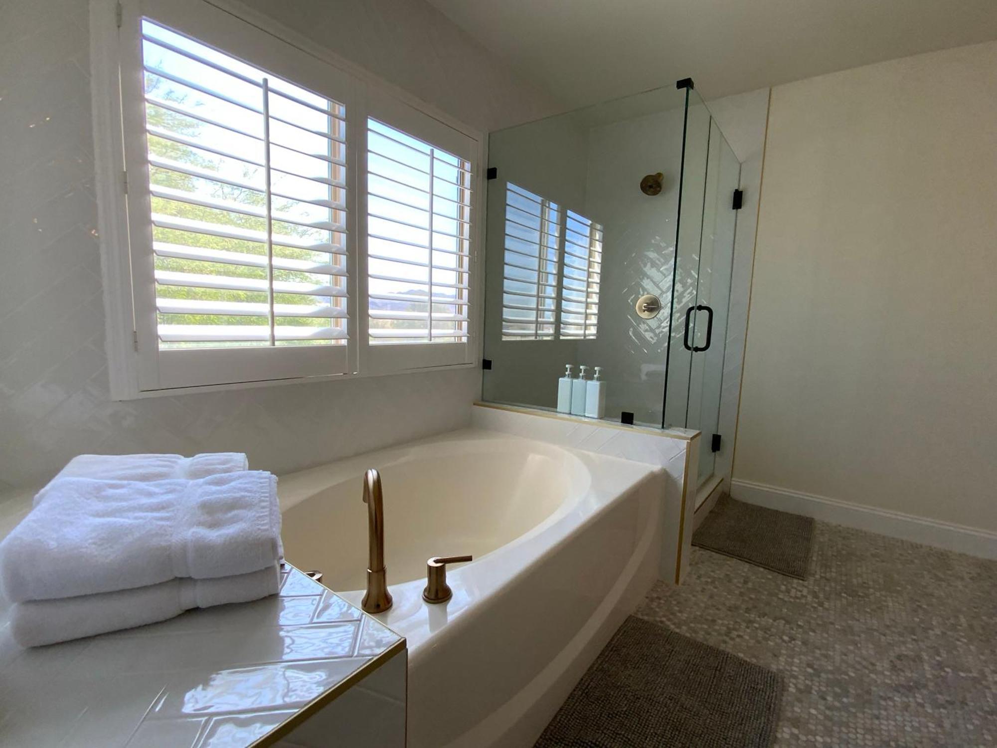 Buddha Gem, Central 6 Bed Room Luxury Home With Pool Hot Tub Game Room And Much More Las Vegas Exteriör bild
